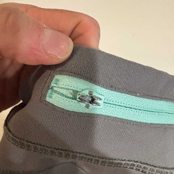 Ivivva Gray Kids Leggings 7 - Picture 3 of 6